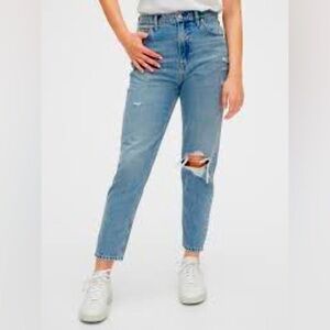 Gap denim distressed/ripped jeans size 8/29 petite